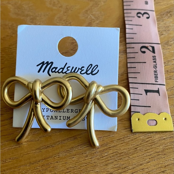 Madewell Earrings Brushed Gold Bows NWT - Picture 2 of 3